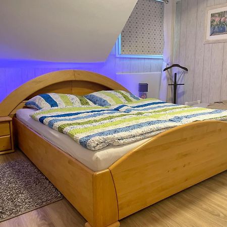 Ferienwohnung Koeln-Poll Esterno foto
