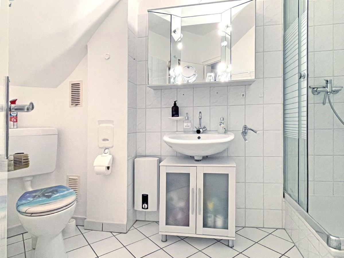 Ferienwohnung Koeln-Poll Esterno foto